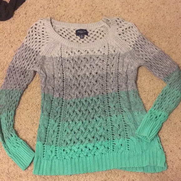 Sweater - Picture 1 of 2